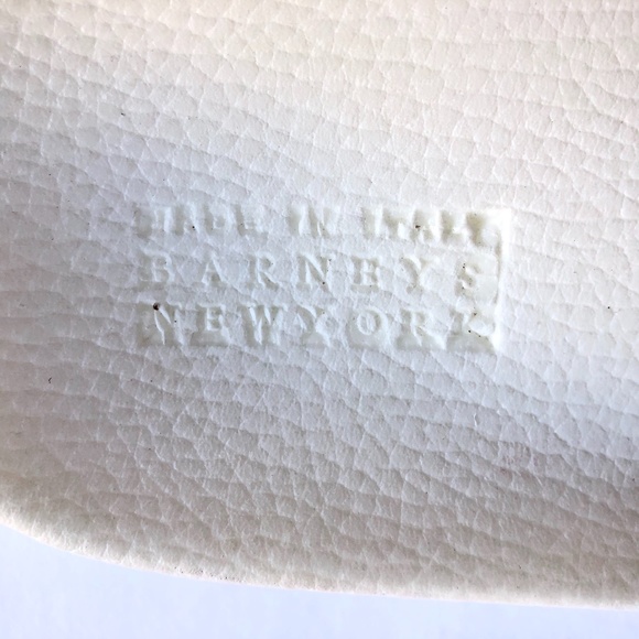Barney's NY Women's White Chain Leather Slides NEW - Picture 5 of 8